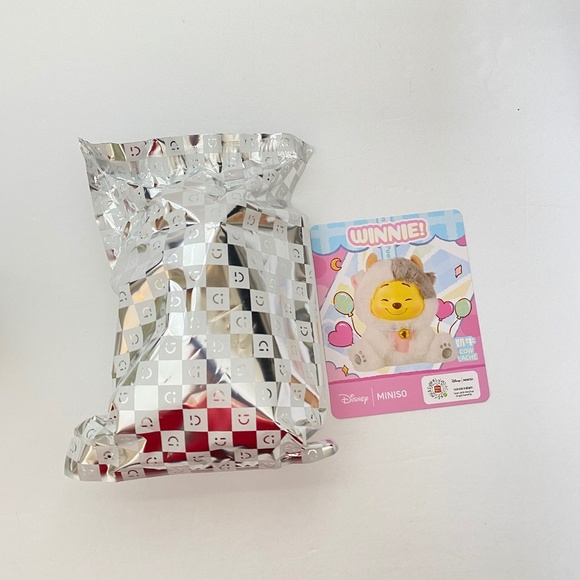 MINISO Disney WINNIE! Authentic Plush Pendant Bag Charm - Confirmed Cow 🐮 - Picture 7 of 8